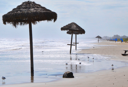 tiki umbrella's at surfside beach